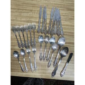 25 Pieces Oneida Community Silverplate 1965 Silver Artistry Pattern Fork Spoon